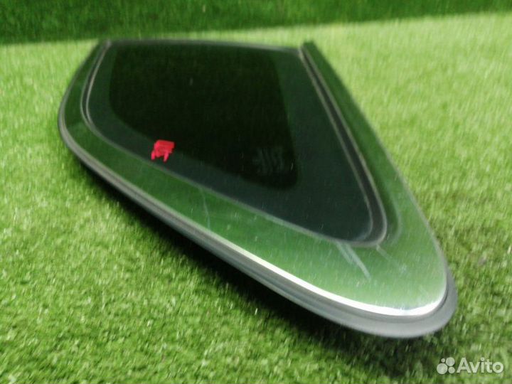 Стекло кузовное глухое заднее правое Kia Ceed JD