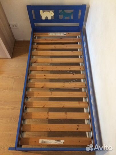 Детская кровать с бортиком