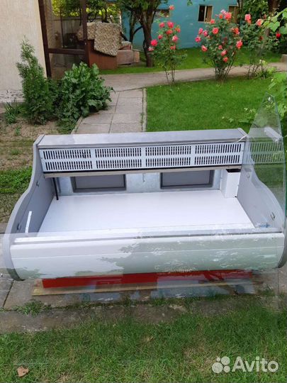 Холодильник витринный