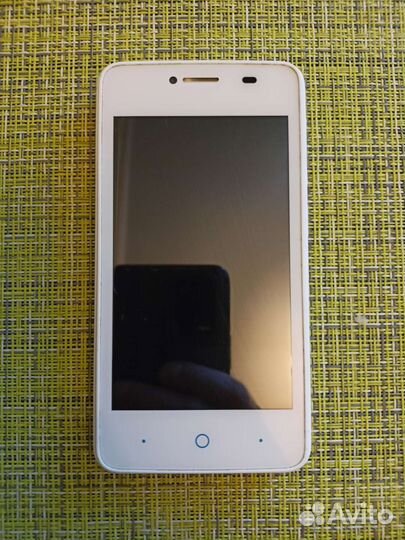 Телефон ZTE Blade A5