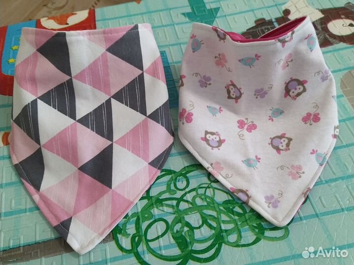 Слюнявчики новые двухсторонние