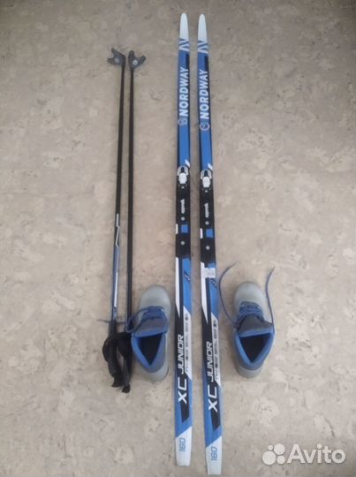 Лыжи беговые комплект с ботинками. длина 160. боти