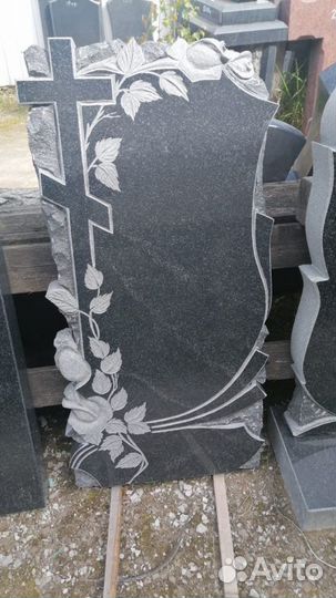 Памятники, скульптуры, ограды, кресты