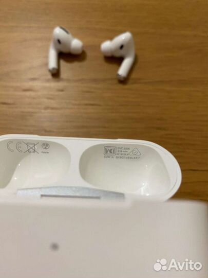 Наушники AirPods Pro