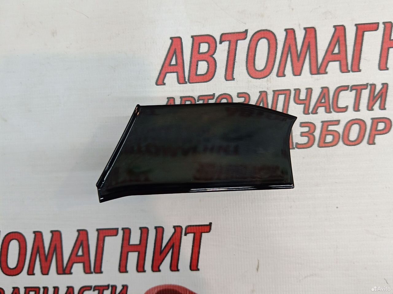 Накладка торпедо левая Джили Монжаро