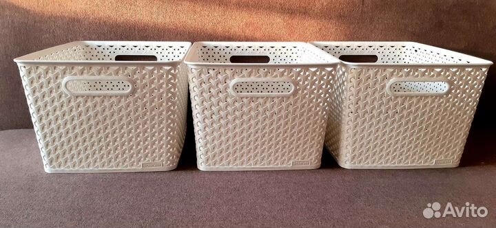 Корзина из пластика для хранения с ручками