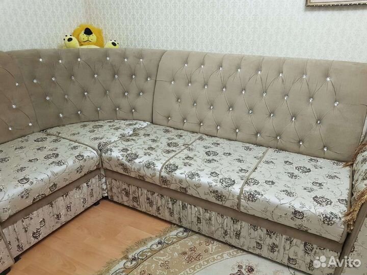 Угловой диван бу