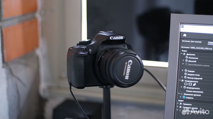 Зеркальный фотоаппарат canon 1300D