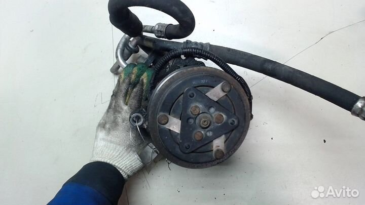 Компрессор кондиционера Peugeot 206, 2002