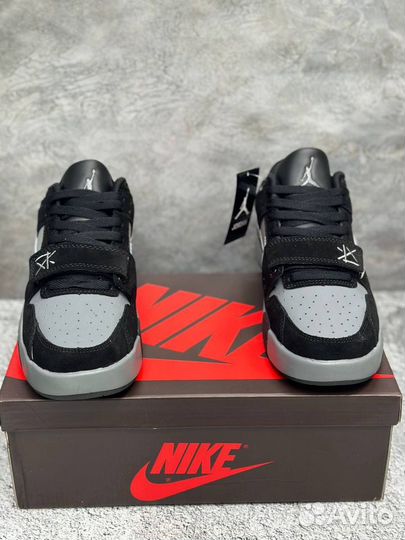 Кроссовки мужские Nike Air Jordan 1 Retro
