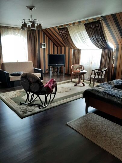 Дом 200 м² на участке 10 сот.