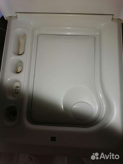 Стиральная машина с вертикальной загрузкой