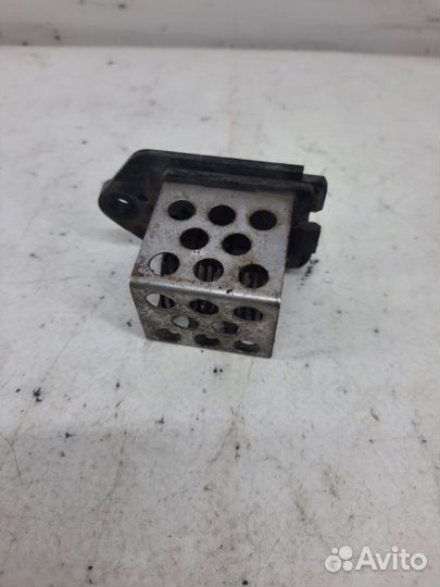 Сопротивление вентилятора охлаждения Peugeot 206