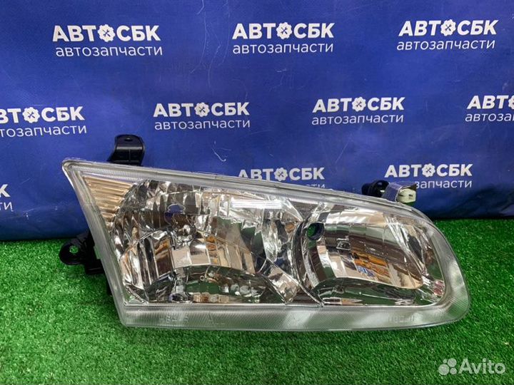 Фара передняя правая Toyota Camry Gracia MCV21