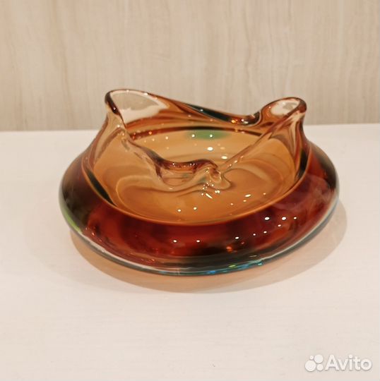 Пепельницу Богемской стекло