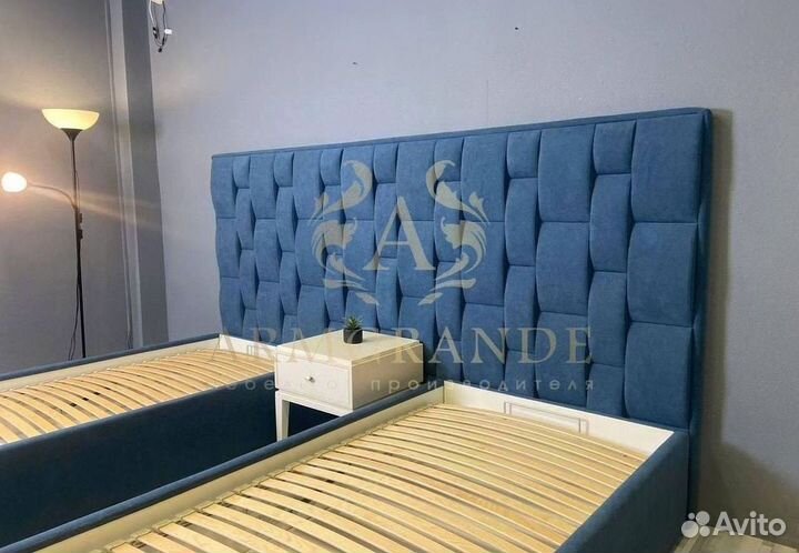 Кровать с мягким изголовьем под заказ