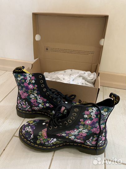 Ботинки Dr. Martens 1460 Pascal Vintage Floral