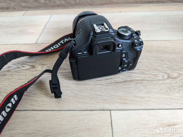 Зеркальный фотоаппарат canon 600d