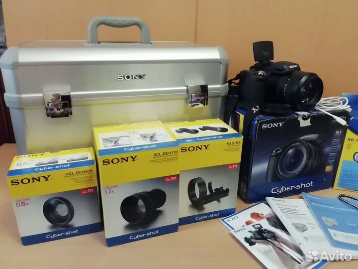 Sony Cyber-Shot DSC-R1 с комплектом принадлежн