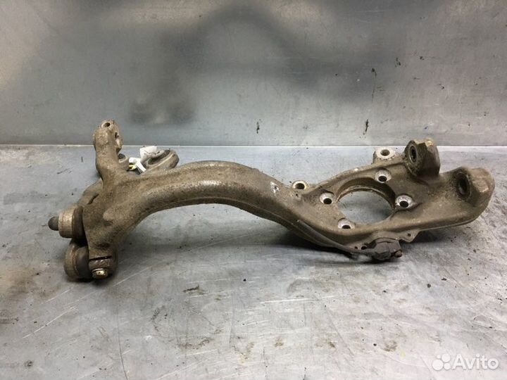 Кулак поворотный передний правый Audi A4 B7