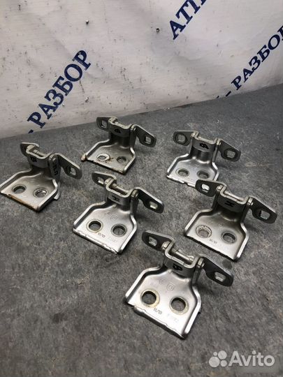 Петля двери Renault Logan 2 Stepway