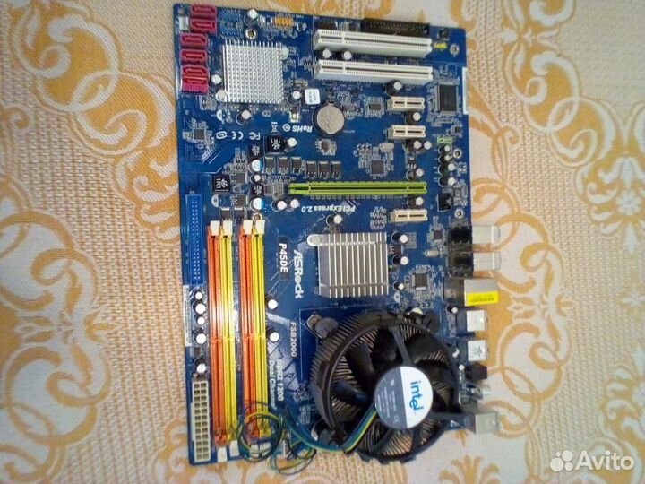 Материнская плата ASRock P45DE