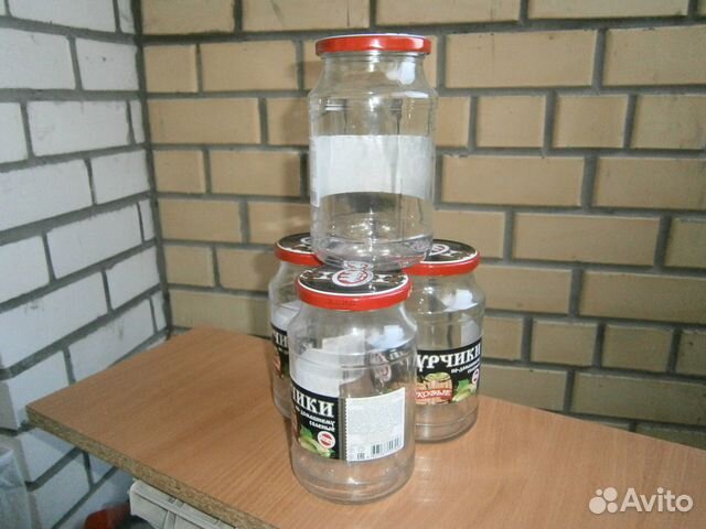 Банки стеклянные с завинчивающимися крышками