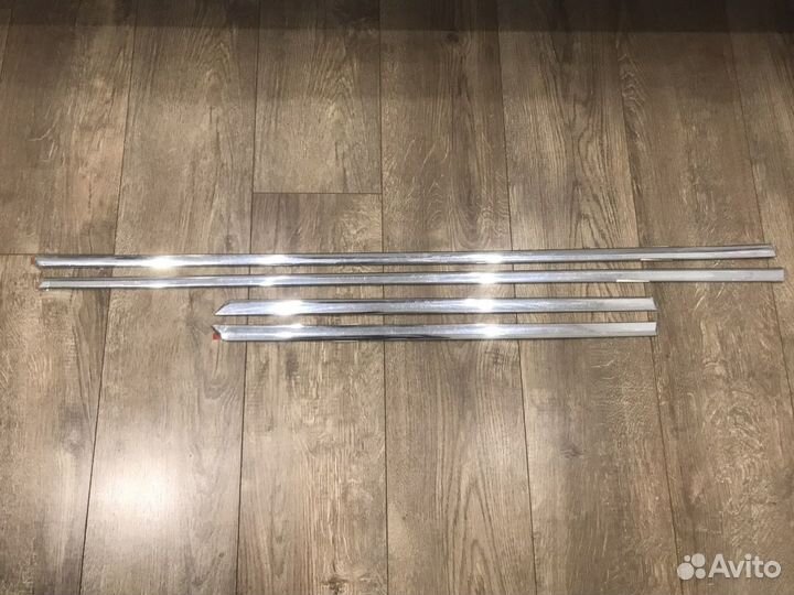 Нижние OEM хром молдинги дверей Jetta 6