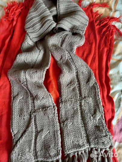 Женские шарфы и палантины