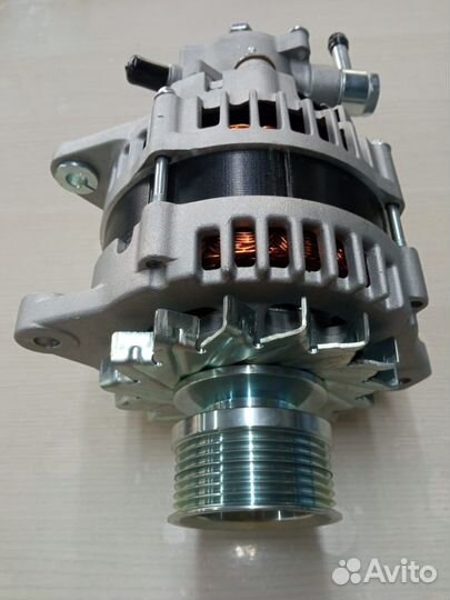 Генератор isuzu 24V 80A 4HK1 с помпой NQR90 ALH650