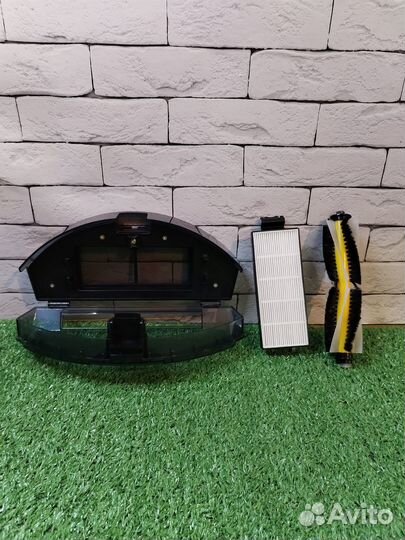 Робот-пылесос Redmond RV-R500