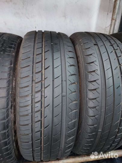 Viatti Strada Asimmetrico V-130 205/55 R16 96U