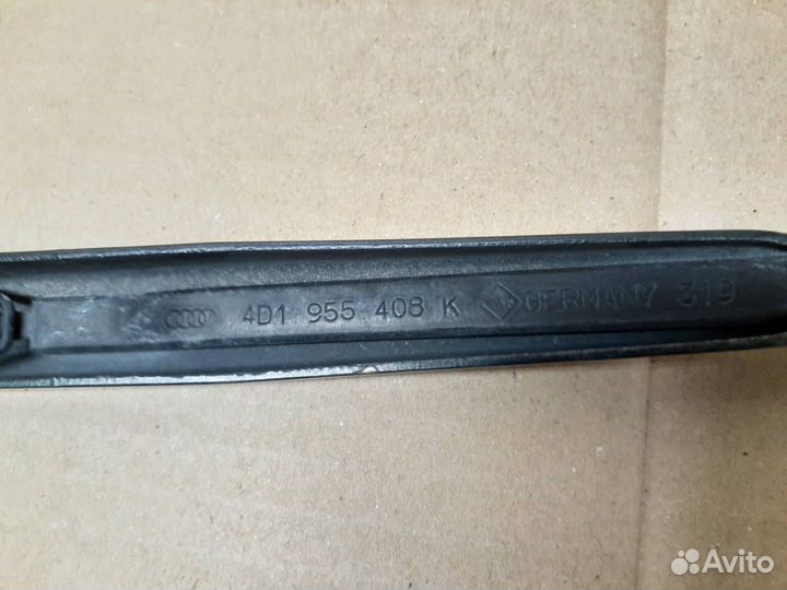 Поводок дворника R audi A8 D2 AQF 4D1955408K