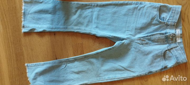 Джинсы для девочки gloria jeans на рост 134 см