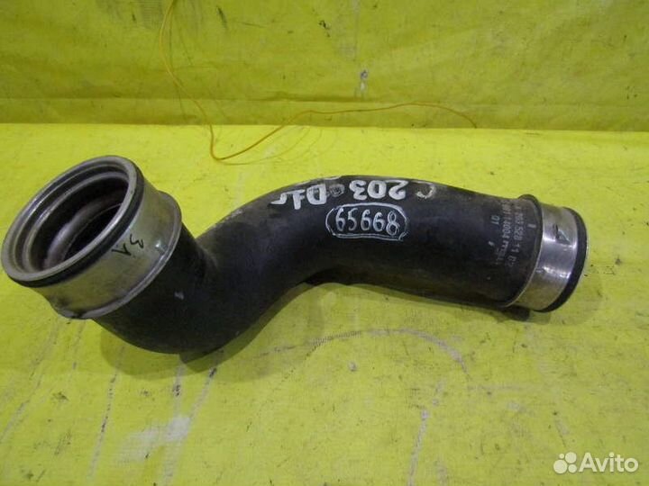Патрубок интеркулера Mercedes C- 203 00-06 г 65668