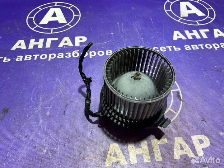 Моторчик печки Suzuki Sx 4 седан M16A 2010