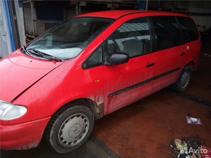 Разбор на запчасти Ford Galaxy 1995-2000