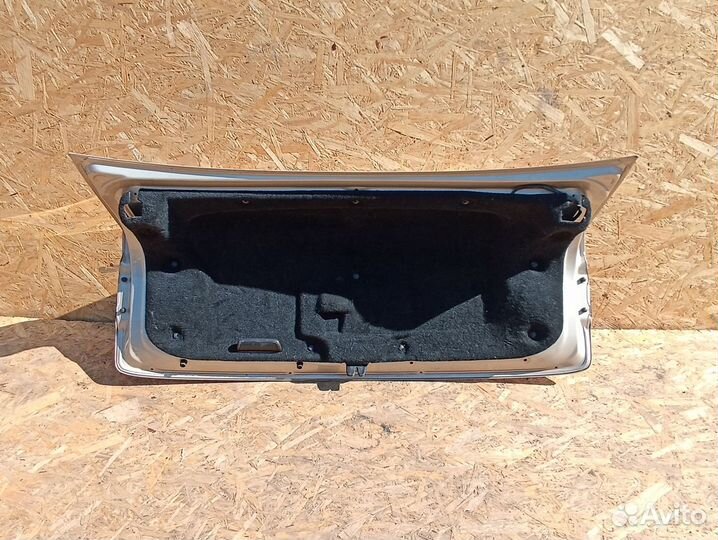 Крышка багажника Lexus IS250