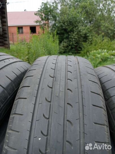 Goodyear EfficientGrip SUV 4x4 215/60 R17 96