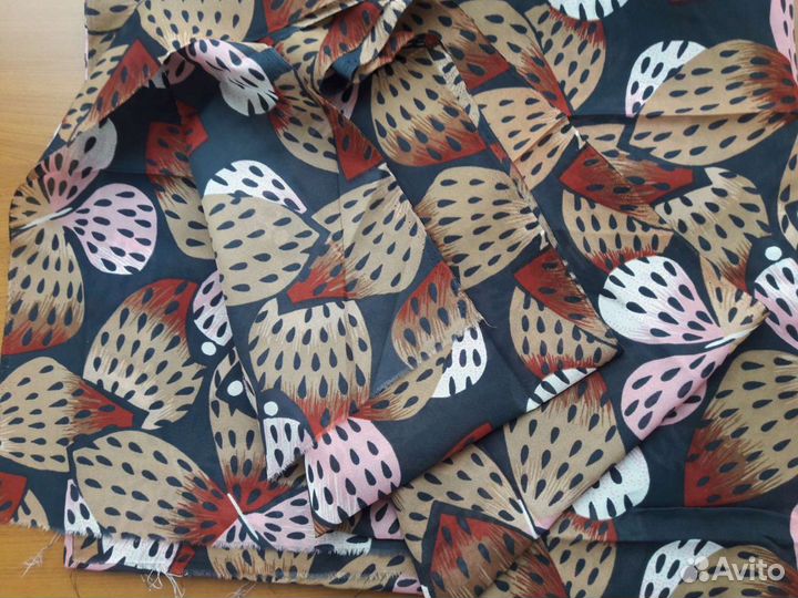 Ткань синтетика 2,9 метра