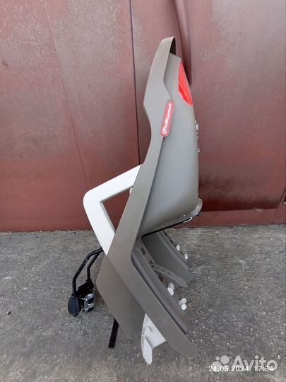 Детское кресло на раму велосипеда