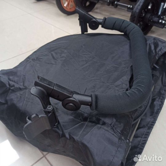 Прогулочная коляска yoya новая