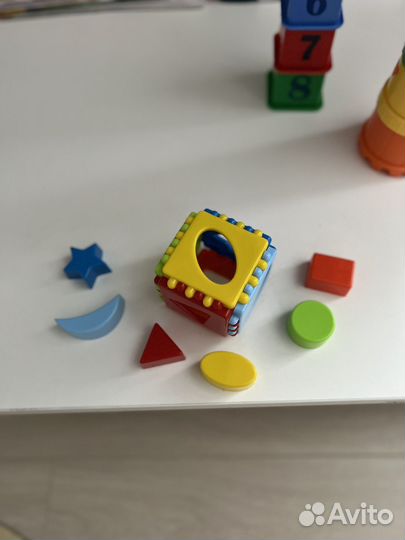 Развивающие игрушки