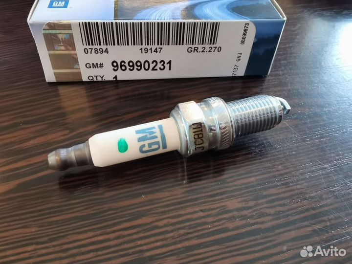 Свеча зажигания General Motors. Новая