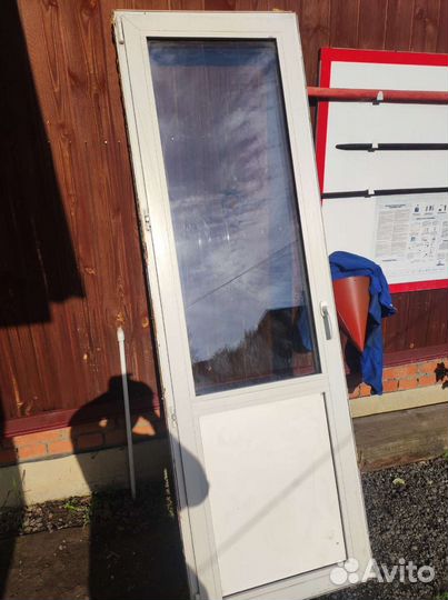 Дверь пластиковая