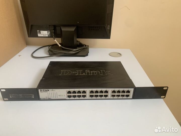 Коммутатор D-Link DGS-1024D