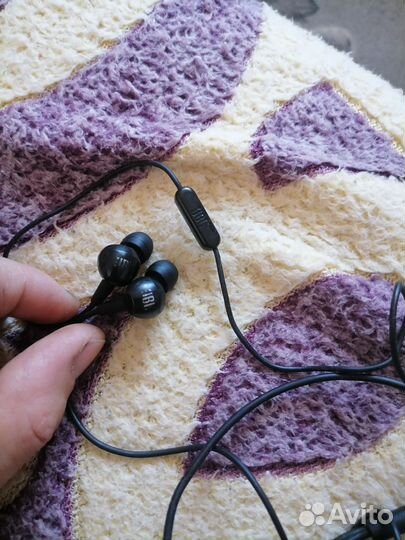 Проводные наушники jbl