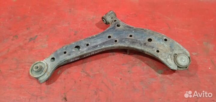 Хендай акцент рычаг передний левый нижний