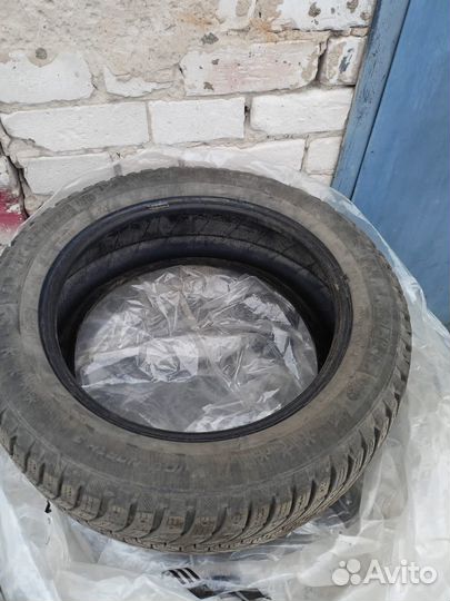 Michelin X-Ice North 3 215/55 R17