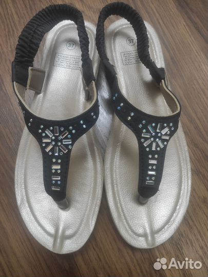 Босоножки женские 37 размер новые